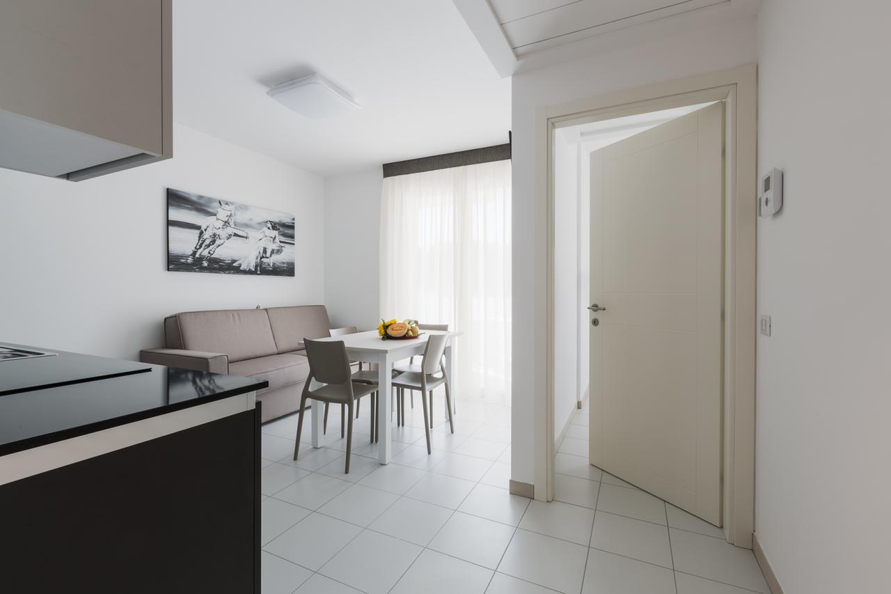 Residence Perla Verde Riccione Exterior foto